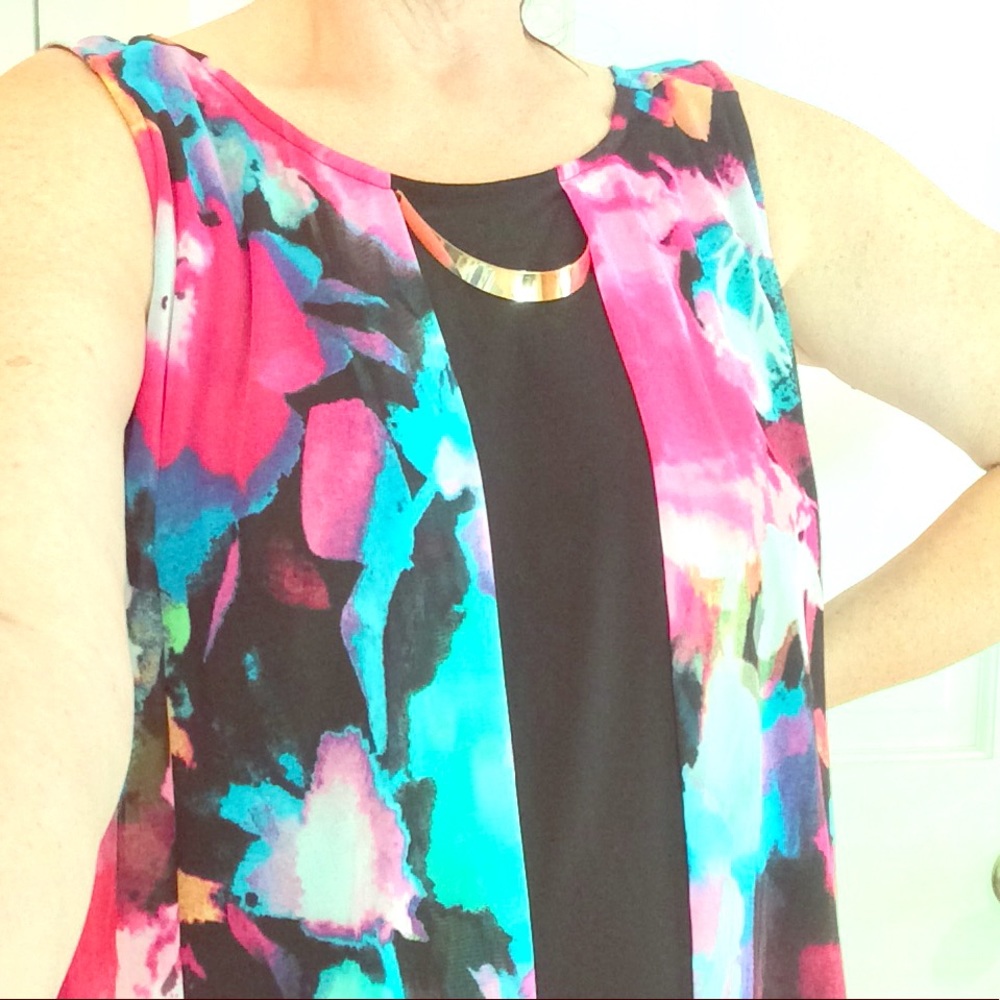 Pretty sleeveless blouse, chiffon overlay